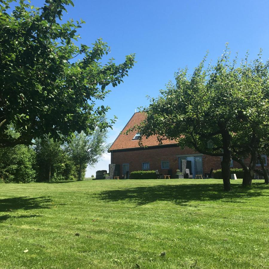 Hoevehotel 'Hof Christina' Vrouwenpolder Exterior photo